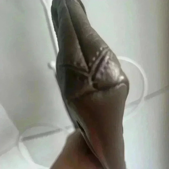 Kenneth Cole Reaction Brown Leather Wristlet Handbag - Picture 4 of 9